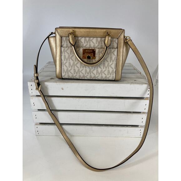 MICHAEL KORS IVORY, GOLD SIGNATURE LEATHER CROSSBODY BAG - Picture 1 of 16